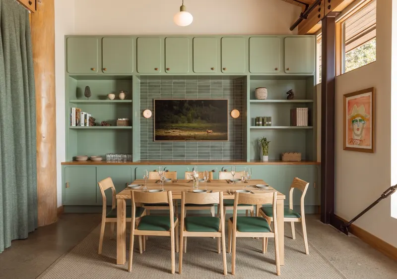 The Private Dining Room at Timbers, east wall and windows